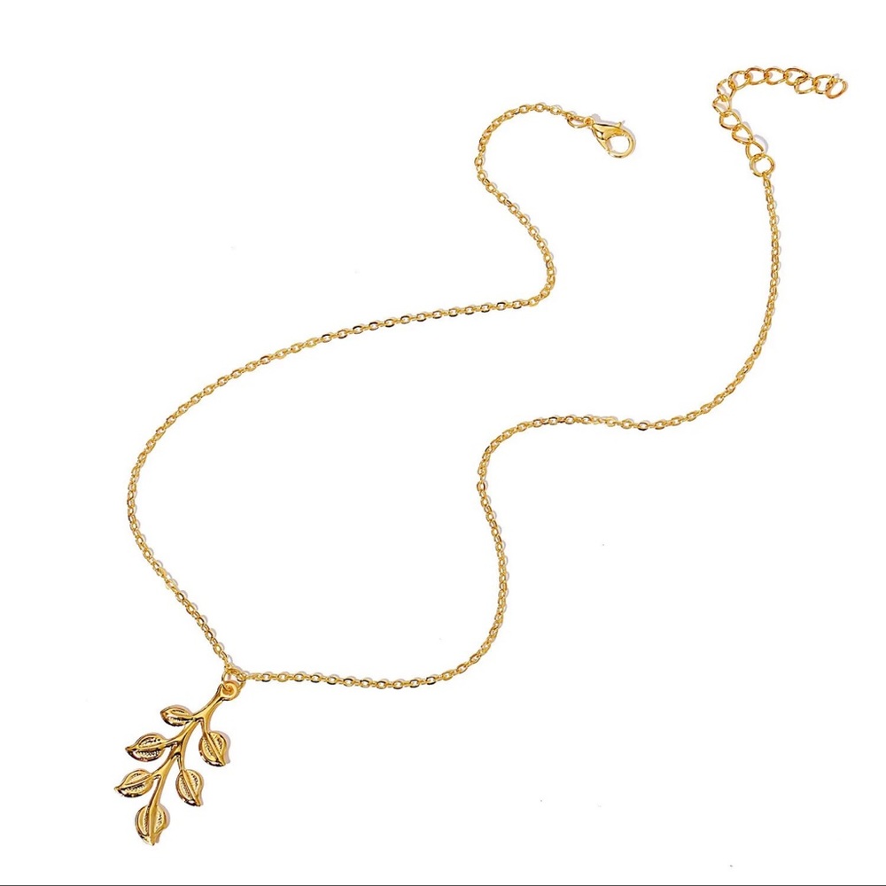 NWOT Leaves charm on gold-tone Necklace with chain - Picture 7 of 10